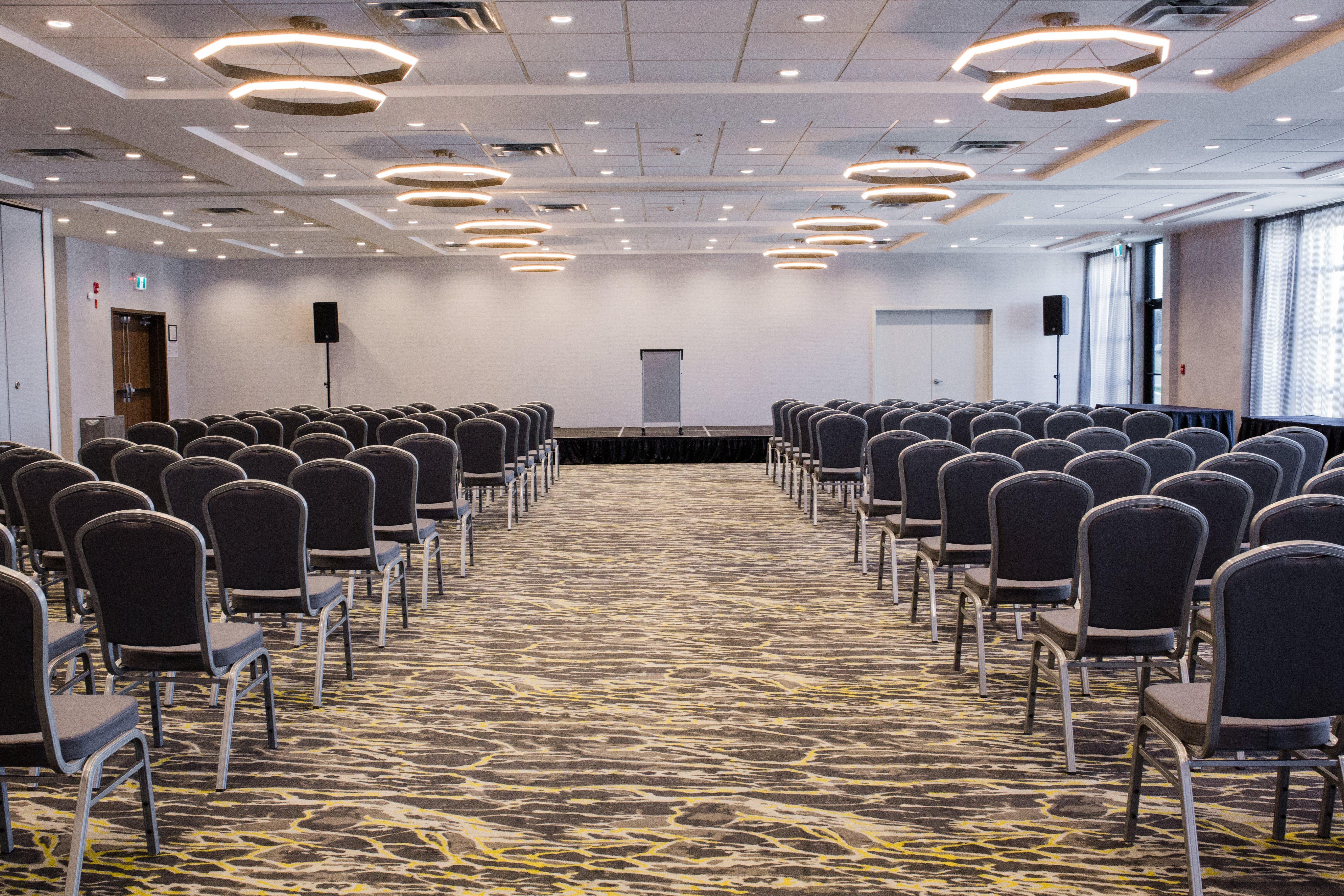 Hotel South Conference Center 3*