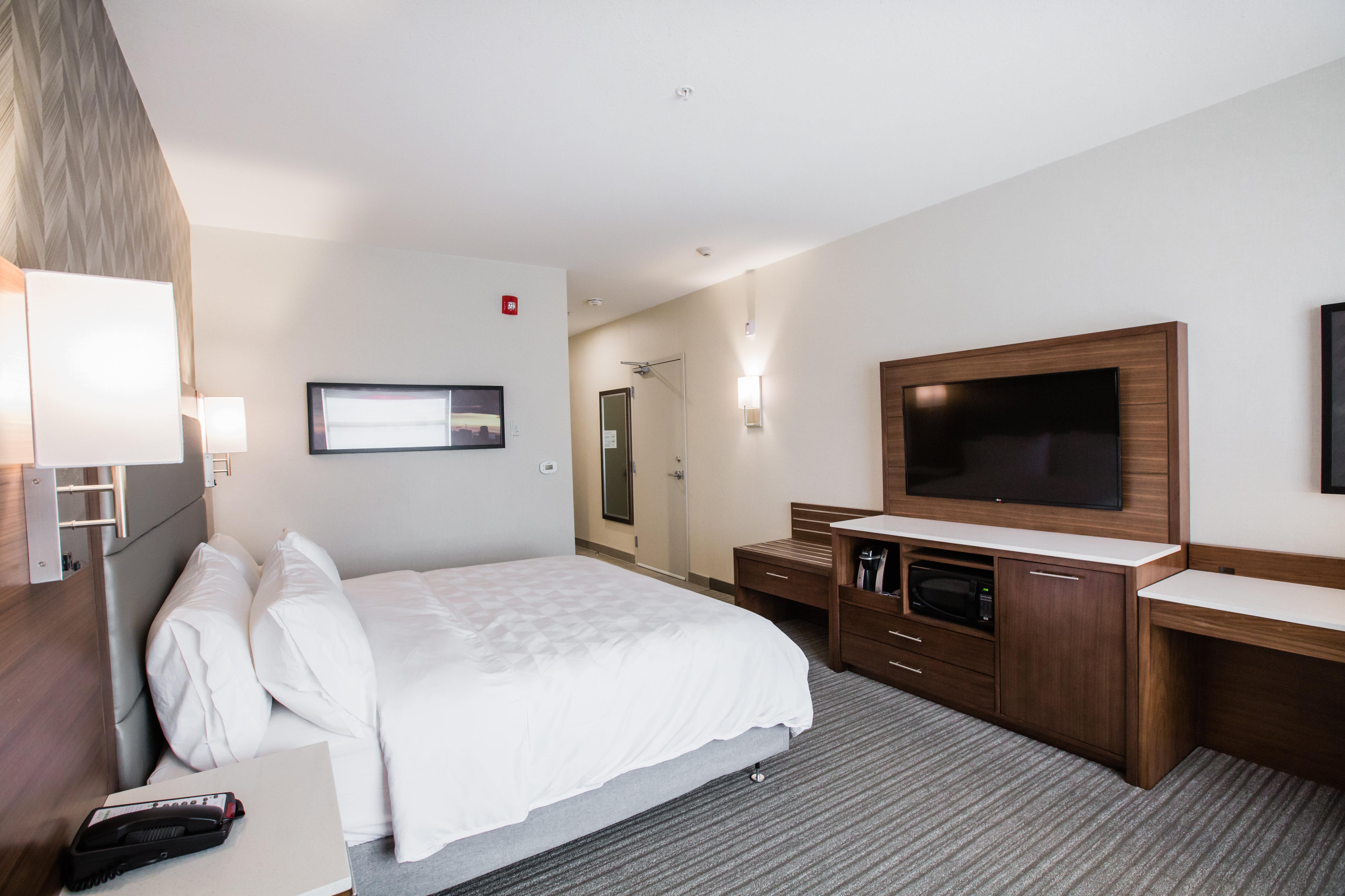 Hotel South Conference Center 3*